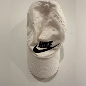 White Nike baseball cap